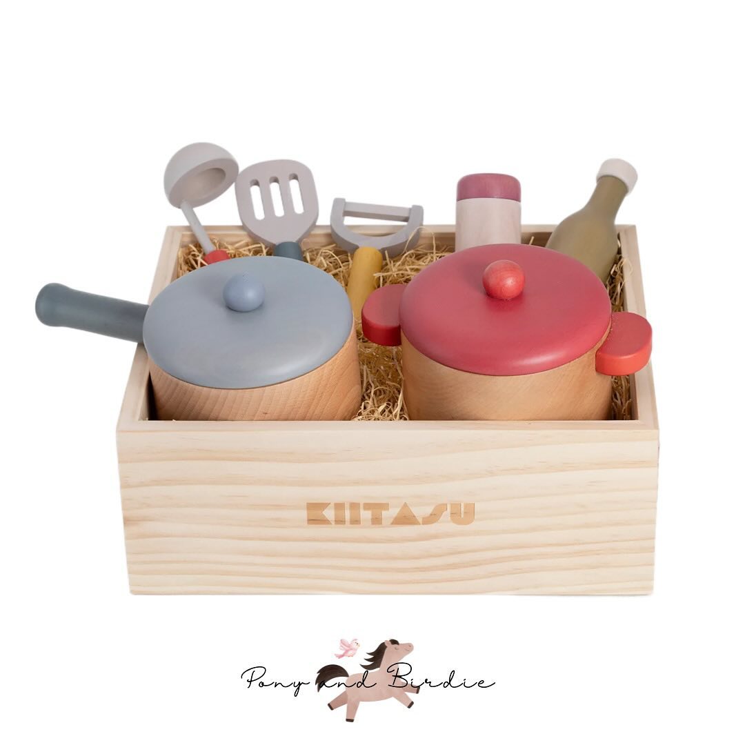 Kiitasu wooden toy kitchen set